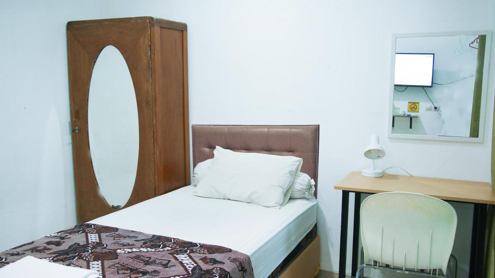 Andelis Homestay Yogyakarta Phòng bức ảnh